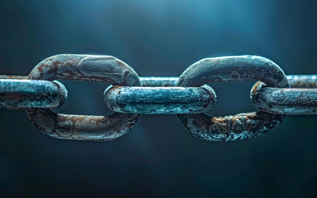 Navigating the Chain: The Dual Dynamics of Leadership Communication